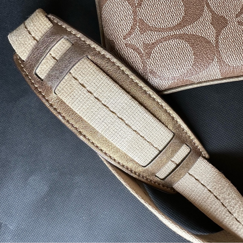 Coach Heritage Crossbody with Tattersall lining - Picture 6 of 16